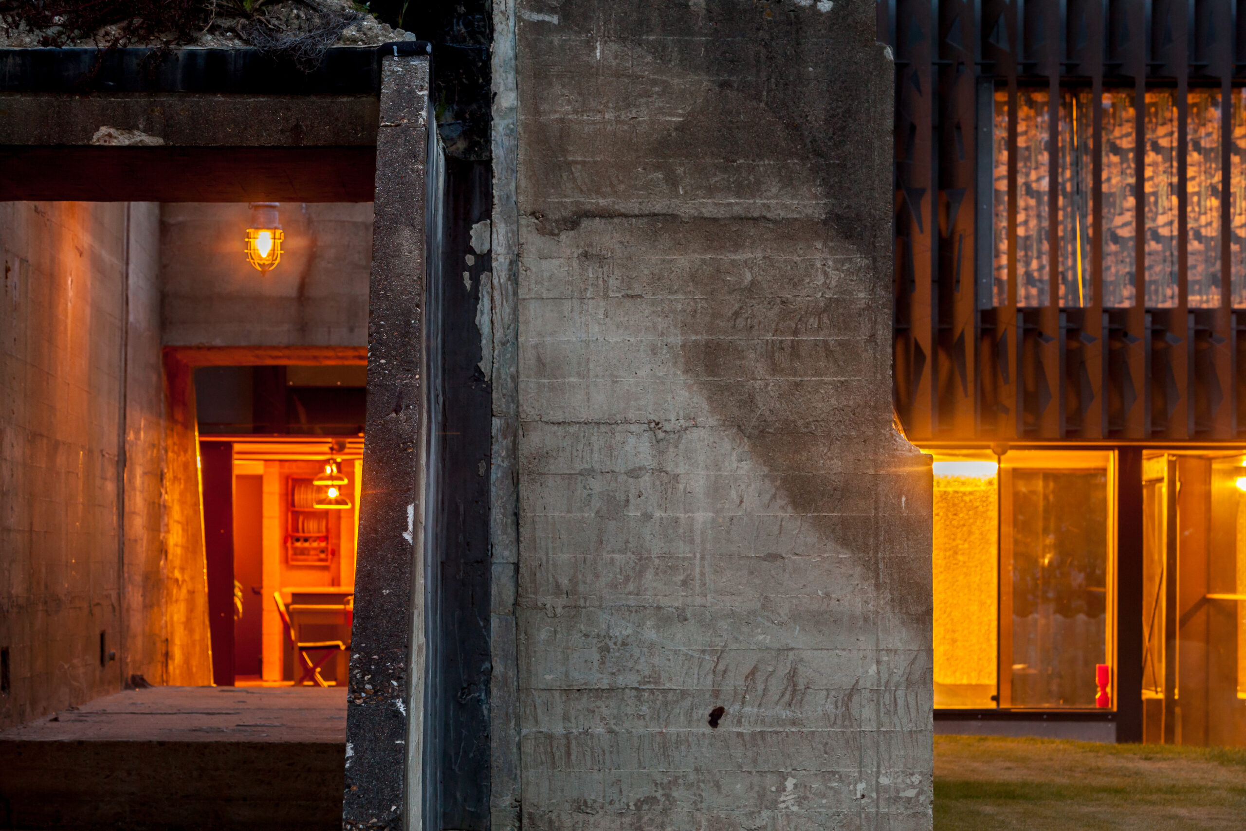 The Bunker, Lincoln Miles Architect, Richlite cladding, Lisa Traxler, photo: Julian Winslow