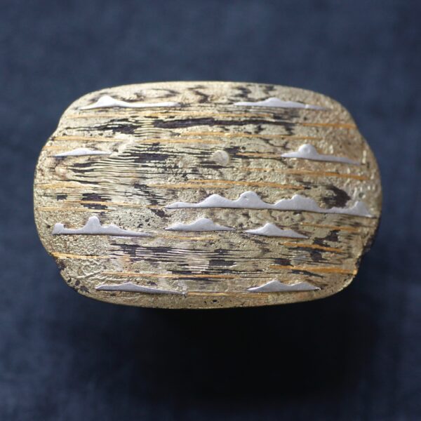 Cloudscape Buckle, 2008, Damascus iron and gold, engraved with silver inlay, H 4.6 x W7.2 cm © Philippa Swann